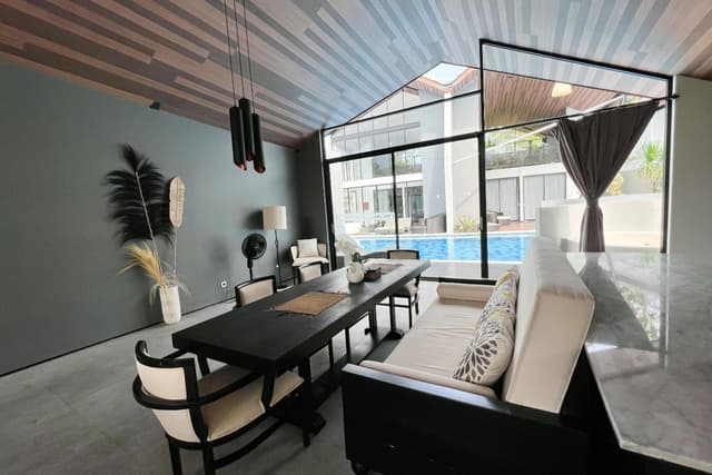 Superior Villa