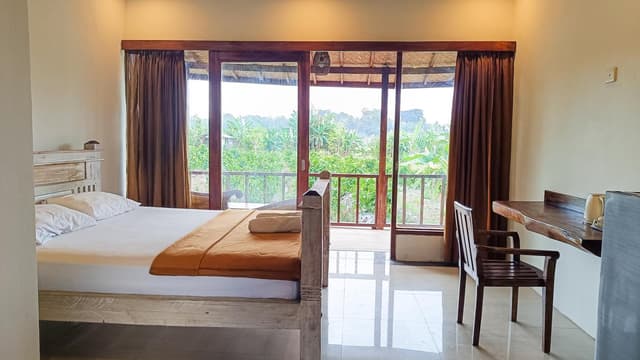 Deluxe Double Room with Balcony