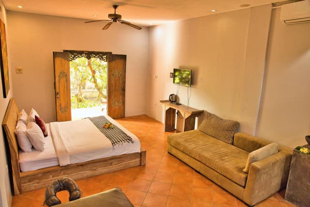 Suite with Garden View