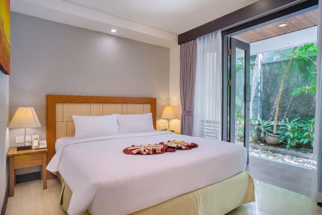 Deluxe Room with Garden View