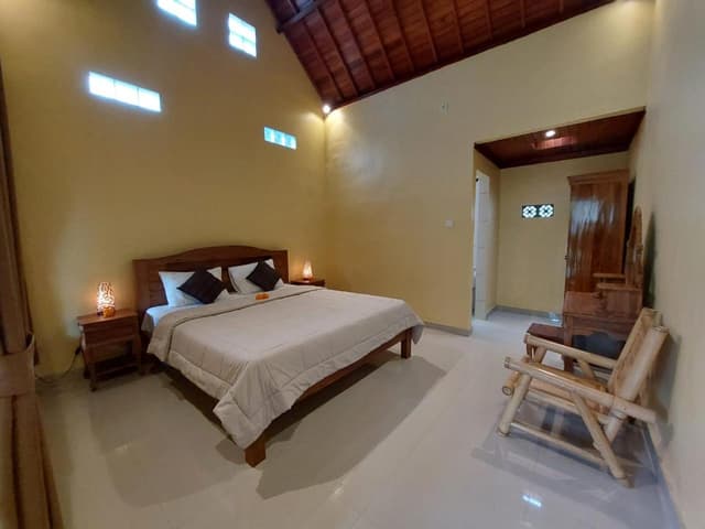 Double Room with Private Bathroom