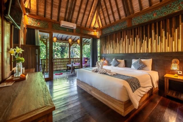 Joglo King Villa