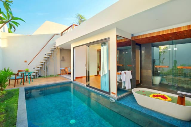One-Bedroom Villa with Private Pool and Floating Bathtub