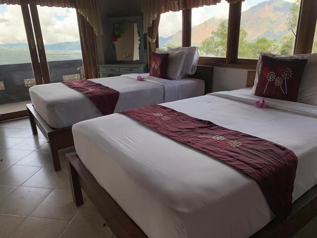 Suite with Mountain View