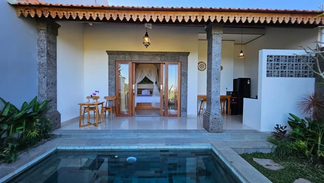 Villa with Garden View