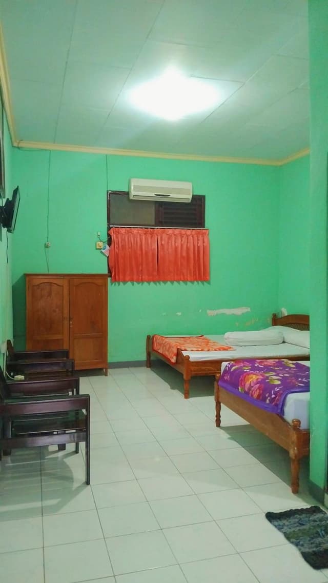 Deluxe Family Room