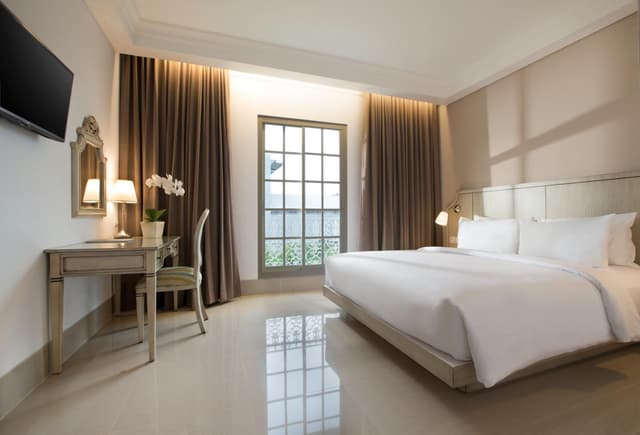 Superior King Room