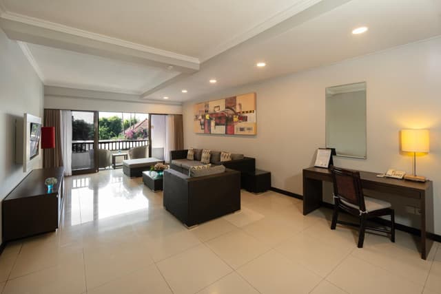 Two Bedroom Suites Balcony - Kids Eat Free