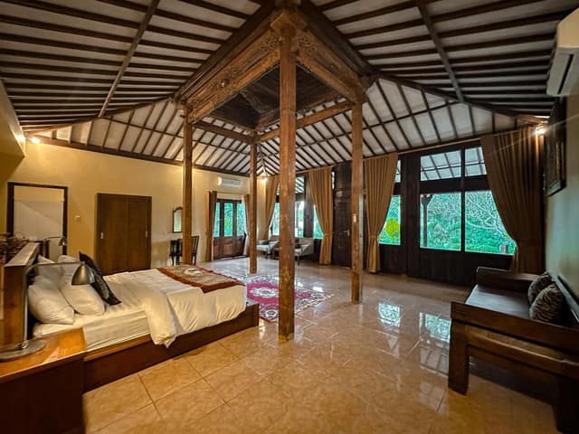Double Room with Pool View
