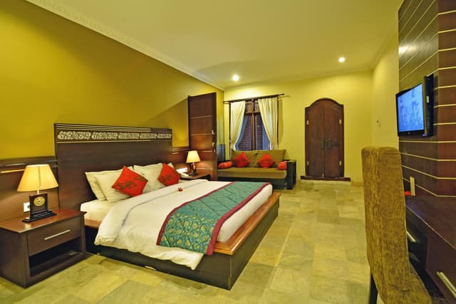 Long Stay Offer 7 and 28 Nights at Super Deluxe Double or Twin Room