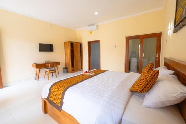 Deluxe Double or Twin Room