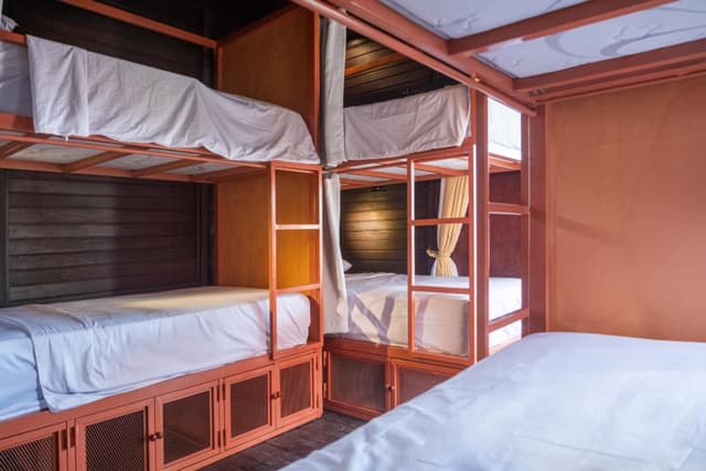 Bed in Standard 6-Bed Female Dorm