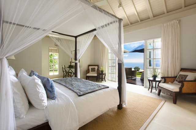 Villa Tamarama - 5 Bedroom Luxury Ocean View Villa