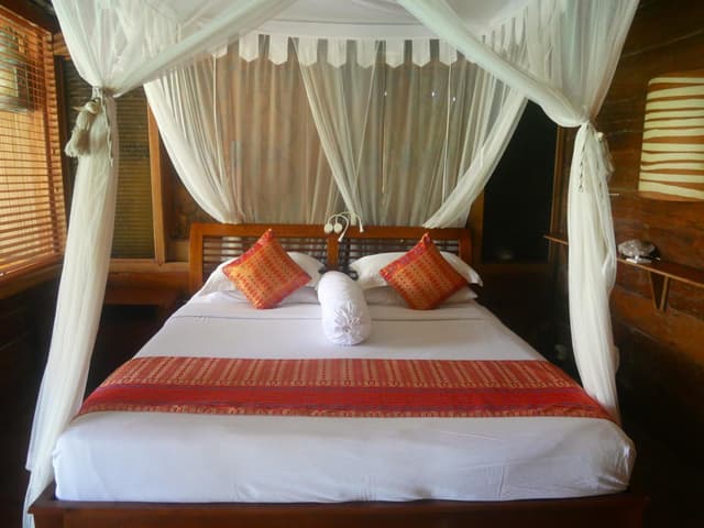 2 bedroom beachfront villa Private pool