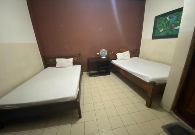 Standard Twin Room