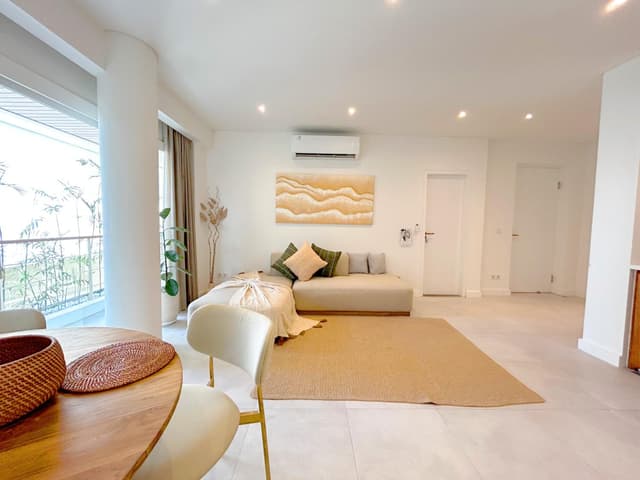Two-Bedroom Suite with Fully Equipped Kitchenette