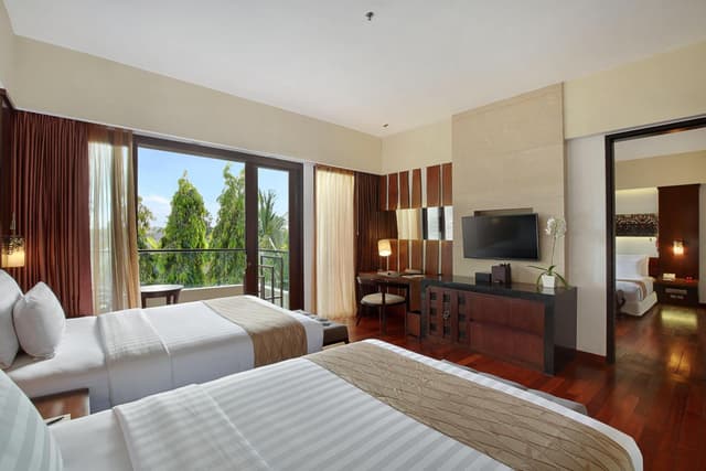 Garden room Twin Beds (Independent Building Across the street)