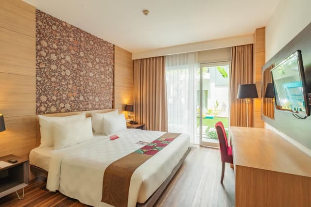 Deluxe Double Room with Garden Terrace