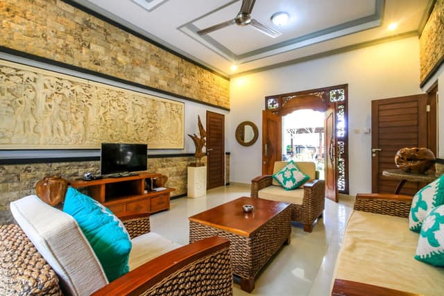 Family Suite with Bathtub