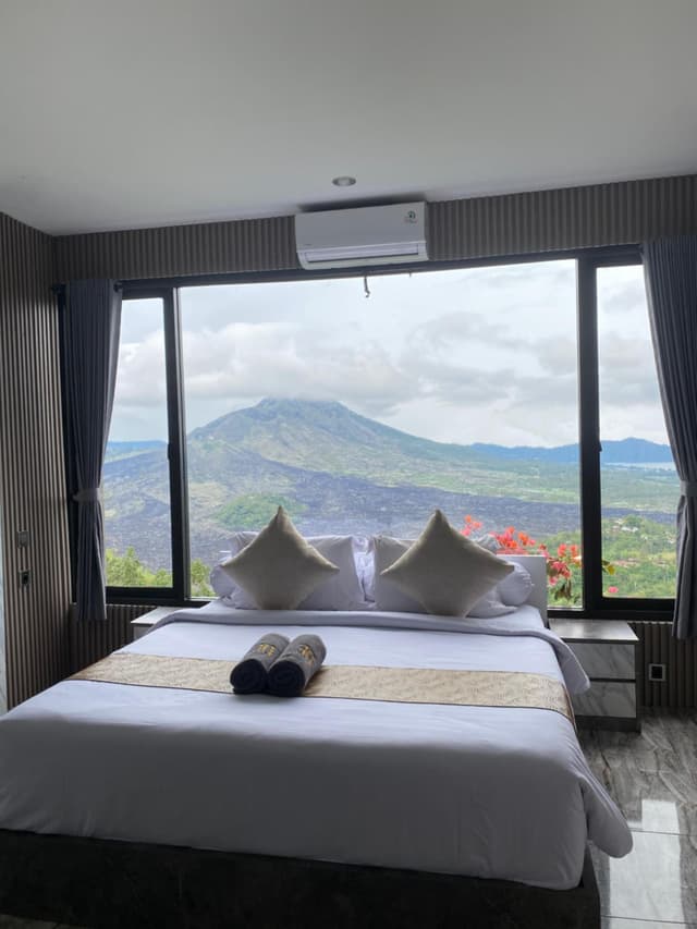 Junior Suite with Mountain View