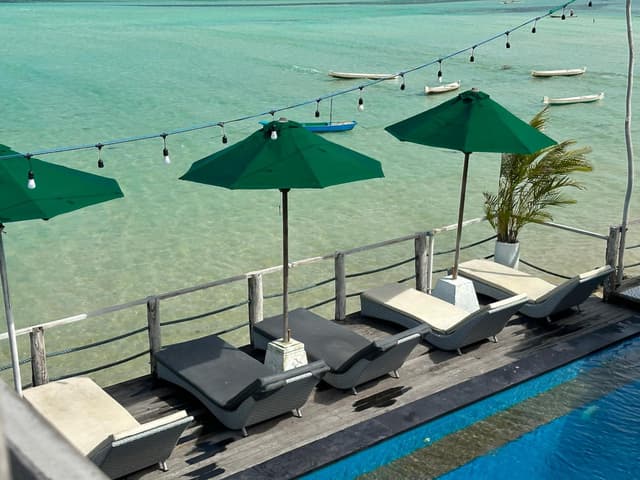 Villa - Beach Front
