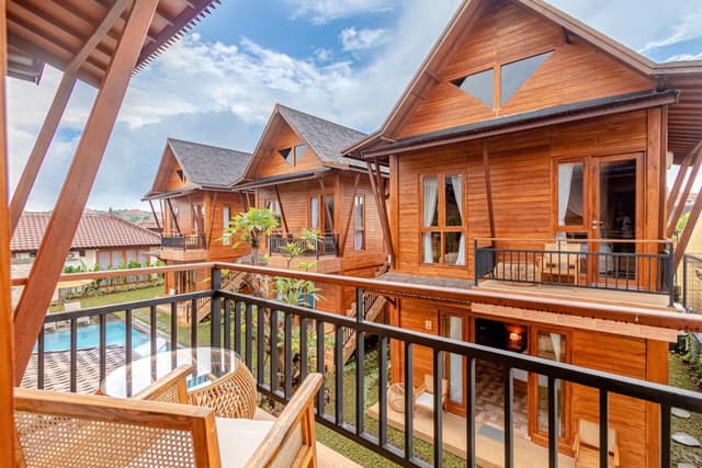 Suite with Balcony