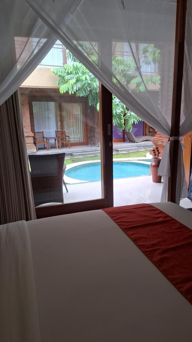 One-Bedroom Villa with Pool View and Garden View