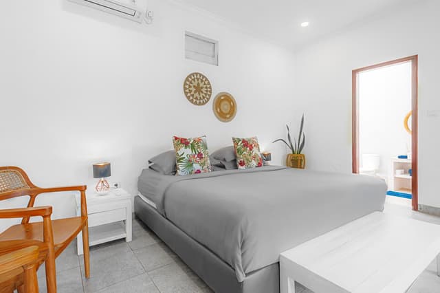 Standard King Room