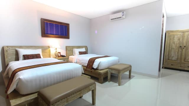 Family Room With Garden View