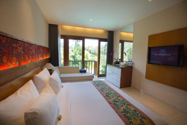 King Room with Pool View