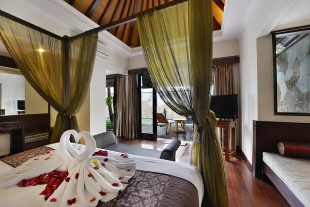 Special Offer - Honeymoon Package at One-Bedroom Villa with Private Pool