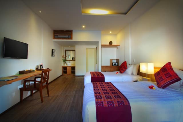 Suite with Pool View