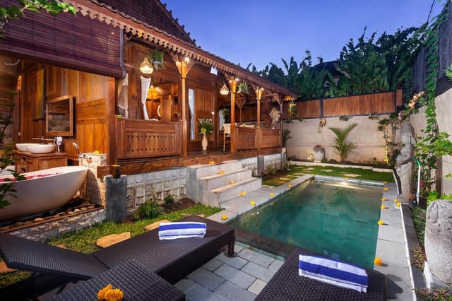 Suite with Private Pool