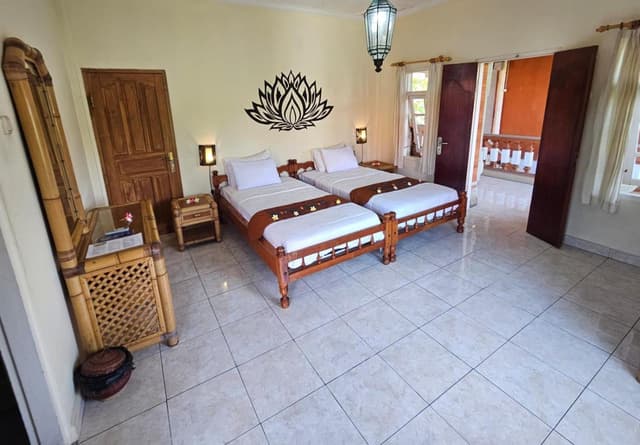 Standard Twin Room