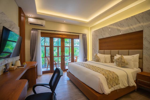 Deluxe King Room