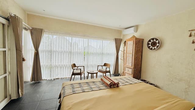 Flash Deal - Superior King Room