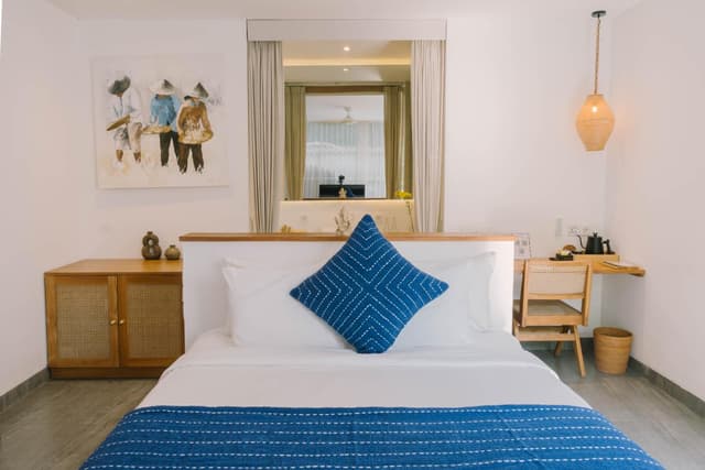 Suite with Garden View