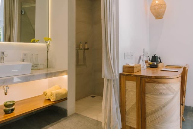 Suite with Garden View 2