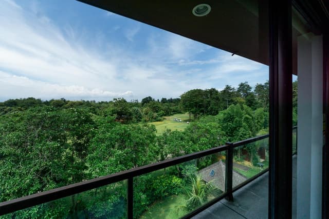 One Bedroom Suite Golf View