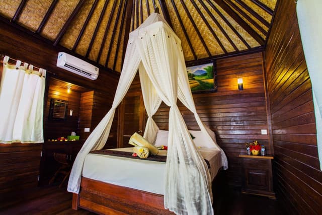 One-Bedroom Double Bungalow