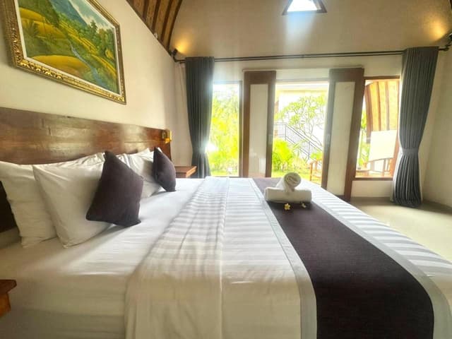 King Room with Pool View