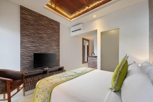 Deluxe Room with Return Boat Transfer and Shuttle Denpasar - Sanur - Denpasar