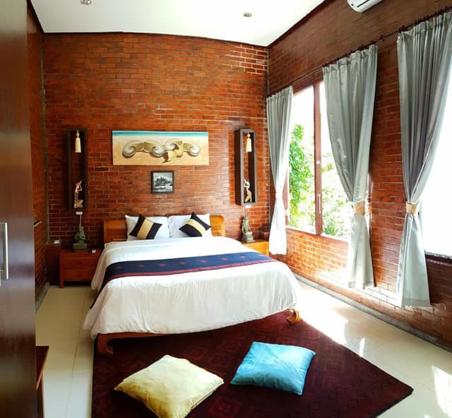 Suite with Mountain View