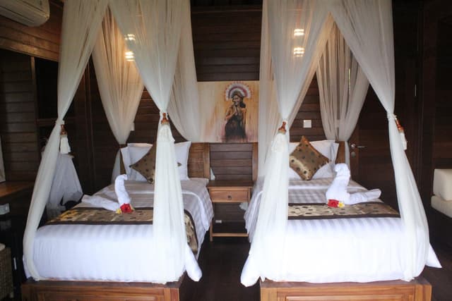 One-Bedroom Bungalow (Twin Room)