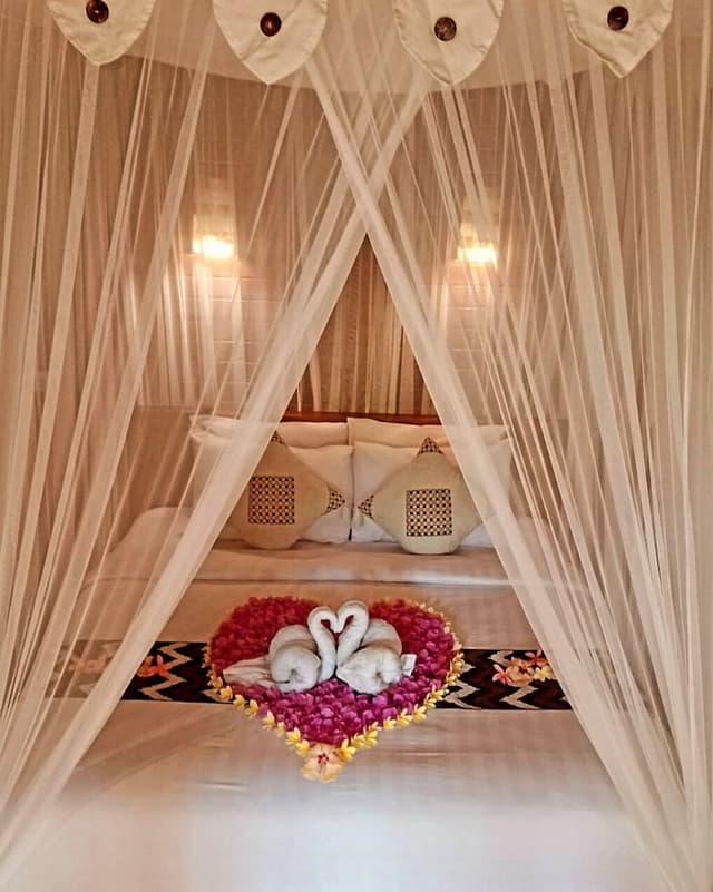 Deluxe Single Room, 1 King Bed, Balcony, Garden View