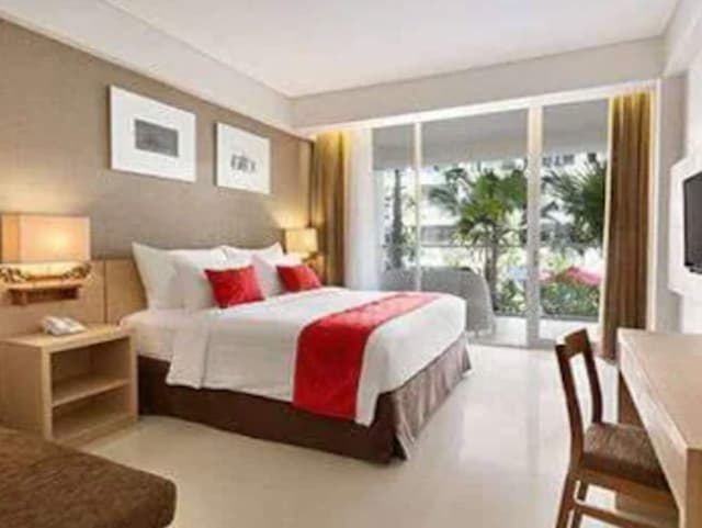 Premier Pool View Double or Twin Room