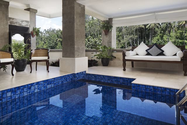 Pool Suite