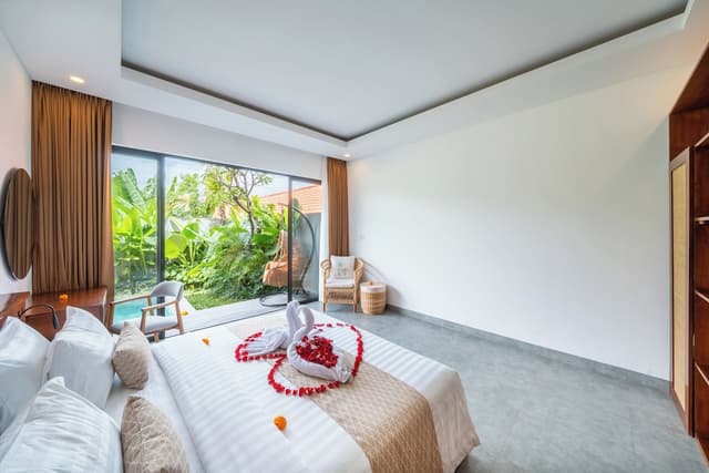 Premium Quadruple Room, Pool View