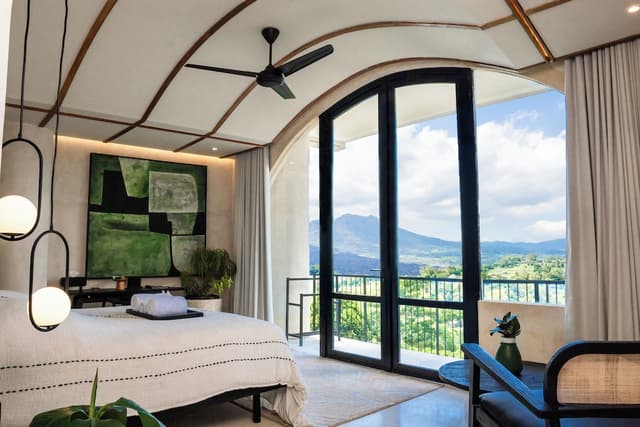 Summit Suite