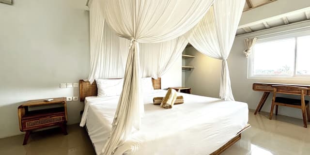 Studio Suite, Balcony